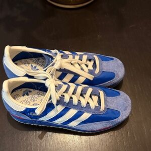 Adidas Women’s Blue and White Sneakers